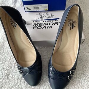 Life Stride Women's Navy Heels with Memory Foam